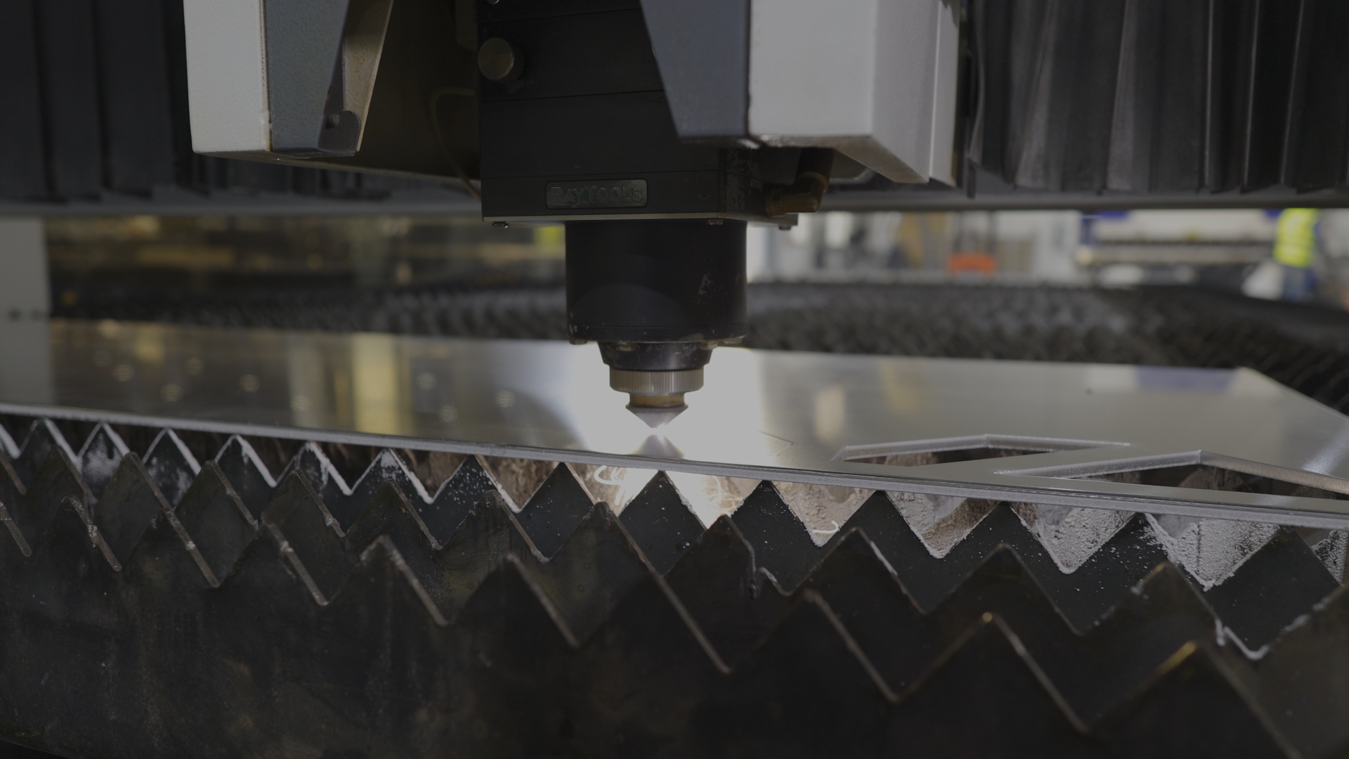 لوفرات ألمنيوم