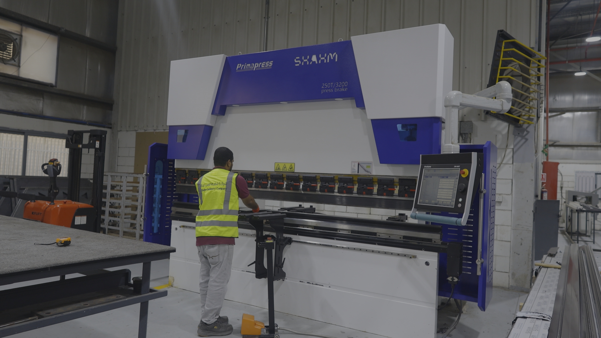 ألواح مقطوعة CNC